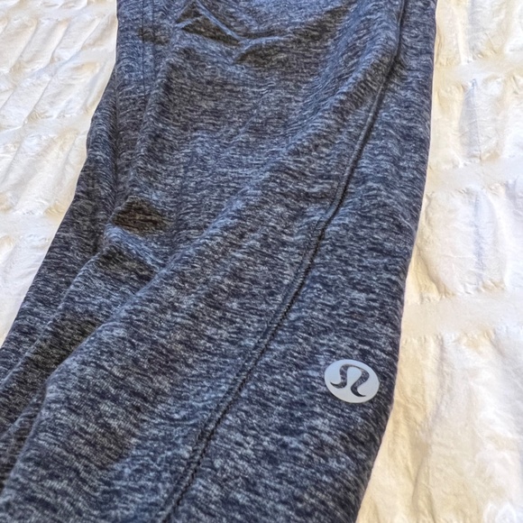 GUC LuluLemon Ready to Rule Cropped Jogger Sz 4 - Picture 3 of 3